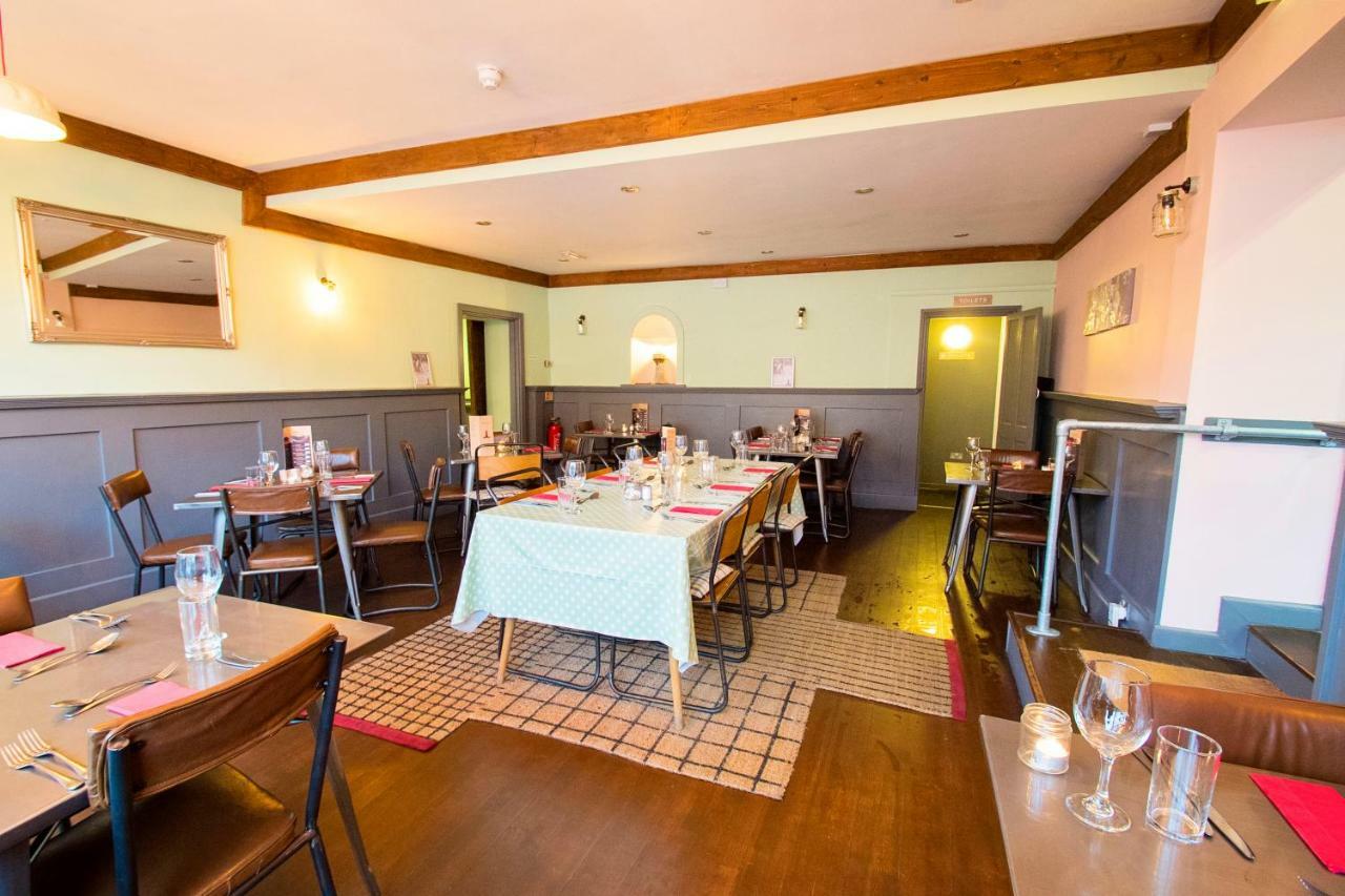 Nik The Greek Bed & Breakfast เบอรีพอร์ต ภายนอก รูปภาพ