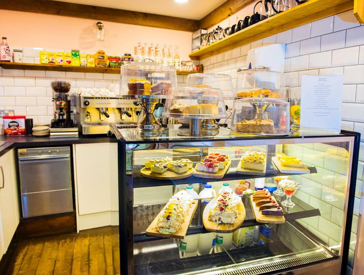 Nik The Greek Bed & Breakfast เบอรีพอร์ต ภายนอก รูปภาพ
